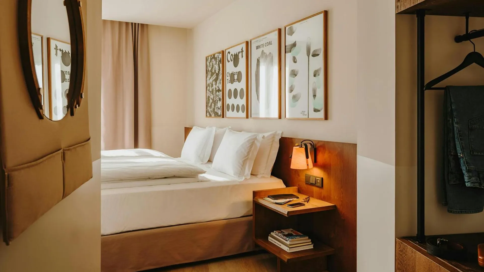Casa Luz Hotel Placa Universitat, Sonder By Marriott Bonvoy Barcelona Spanien