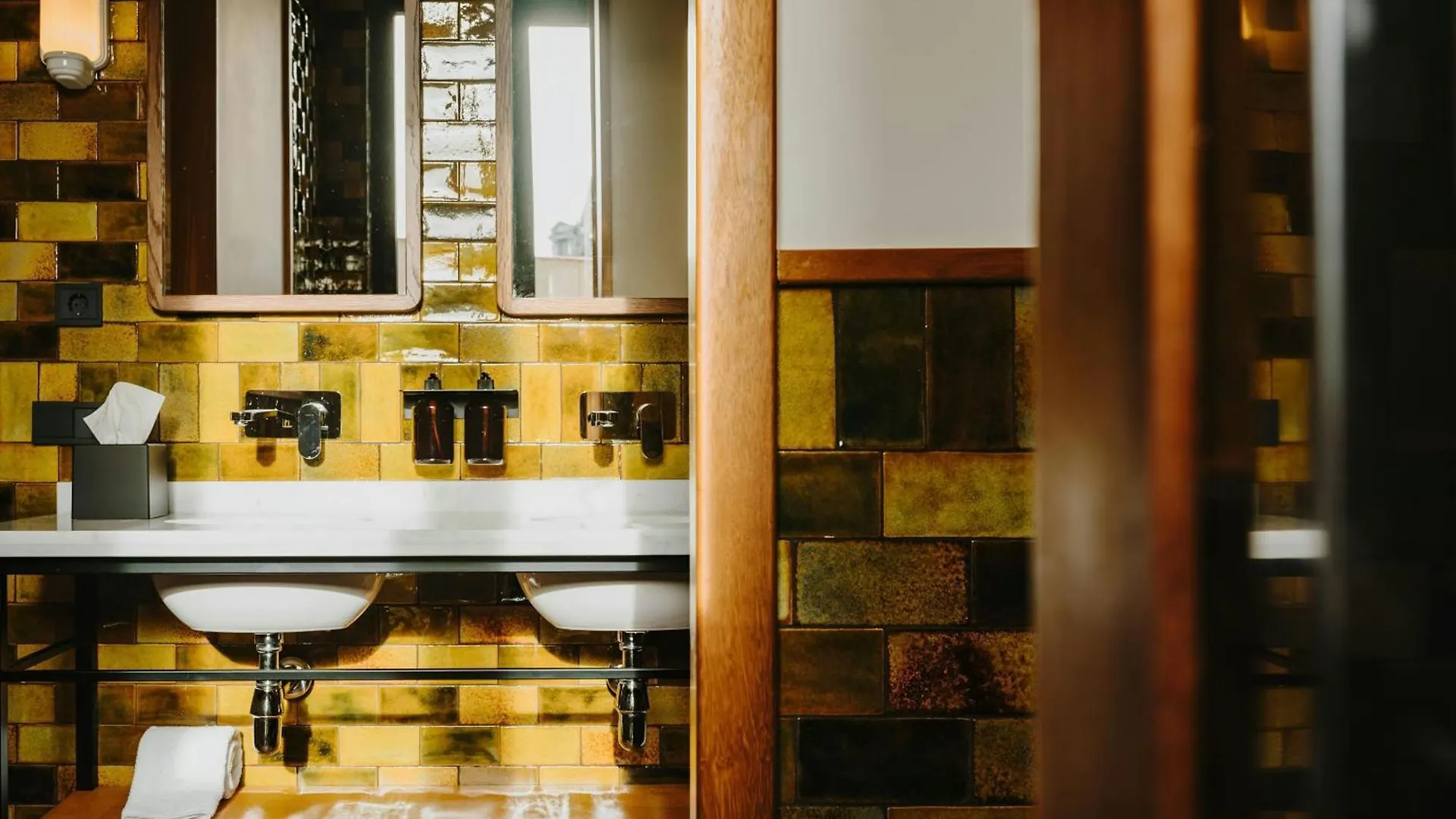 Casa Luz Hotel Placa Universitat, Sonder By Marriott Bonvoy Barcelona