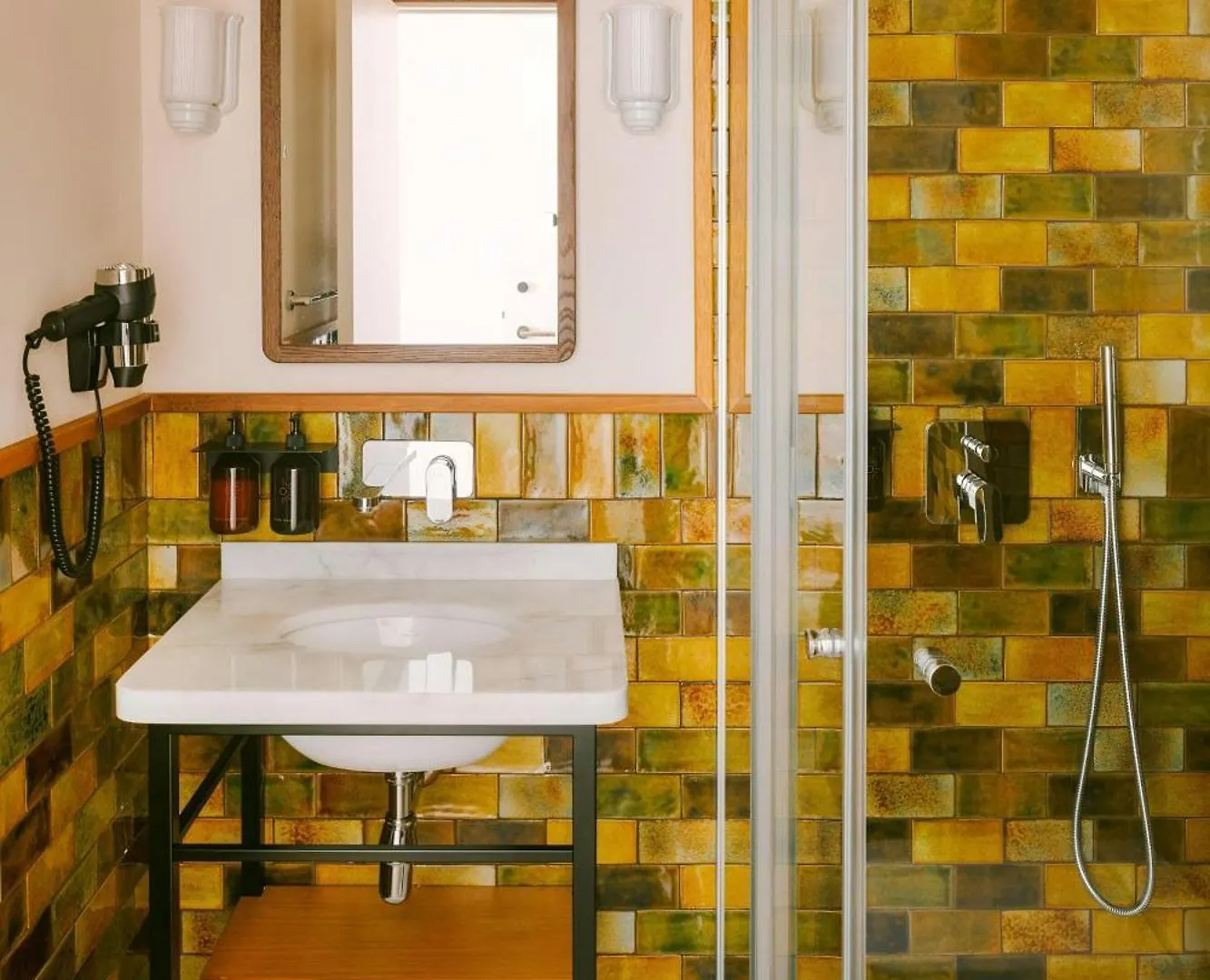 Casa Luz Hotel Placa Universitat, Sonder By Marriott Bonvoy Barcelona