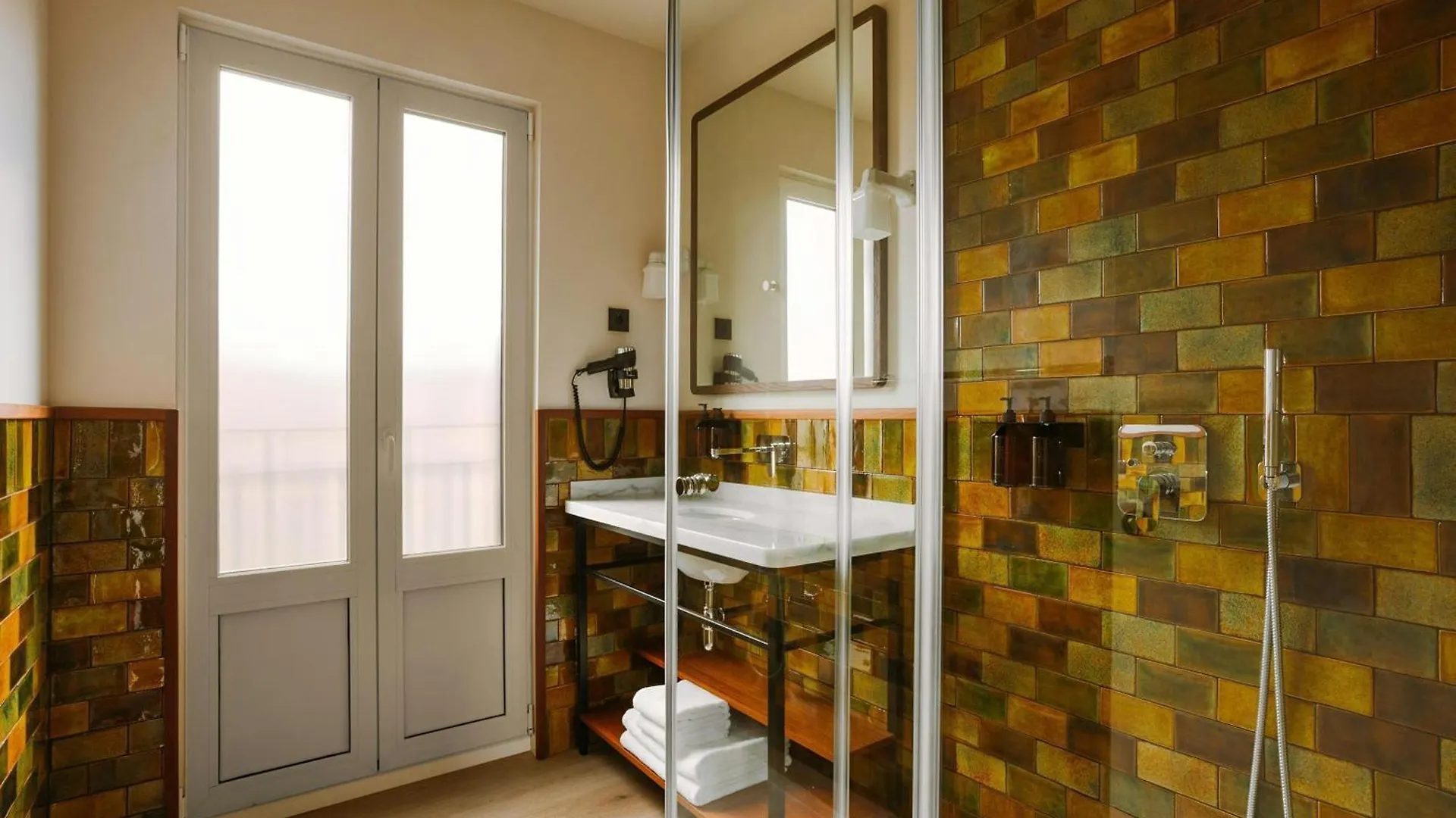 Casa Luz Hotel Placa Universitat, Sonder By Marriott Bonvoy Barcelona