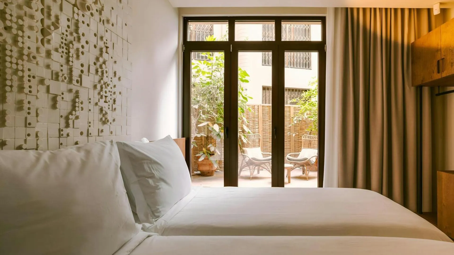 Casa Luz Hotel Placa Universitat, Sonder By Marriott Bonvoy Barcelona