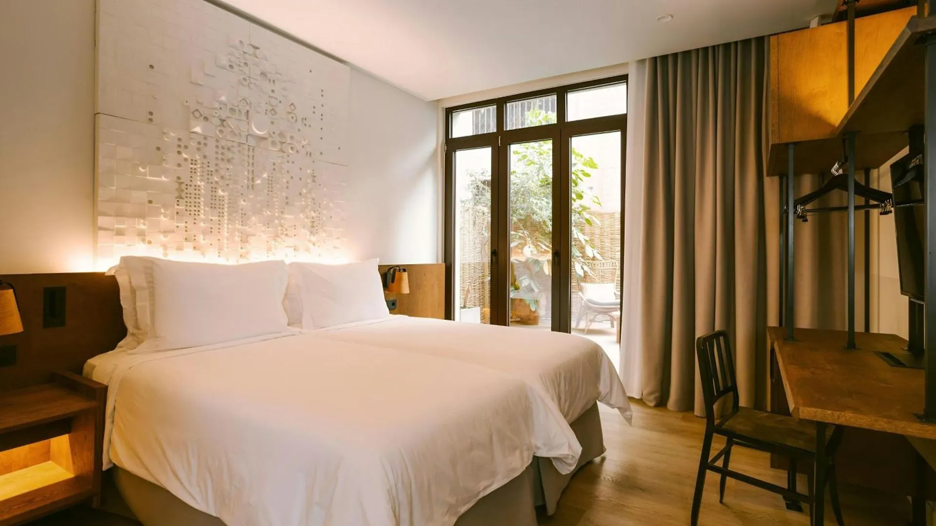 ****  Casa Luz Hotel Placa Universitat, Sonder By Marriott Bonvoy Barcellona Spagna